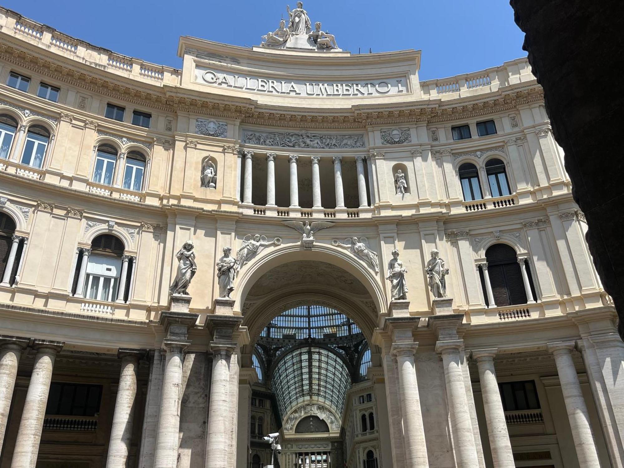 Casetta Piazza Plebiscito Наполи Екстериор снимка